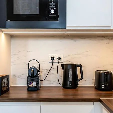 Hakuna Matata - A 5 Min Serris